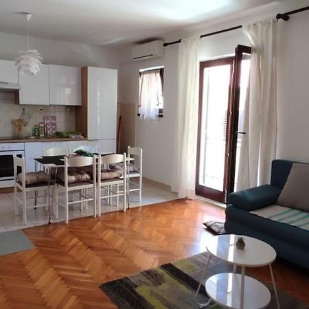 Delfin Apartments Zadar Ngoại thất bức ảnh